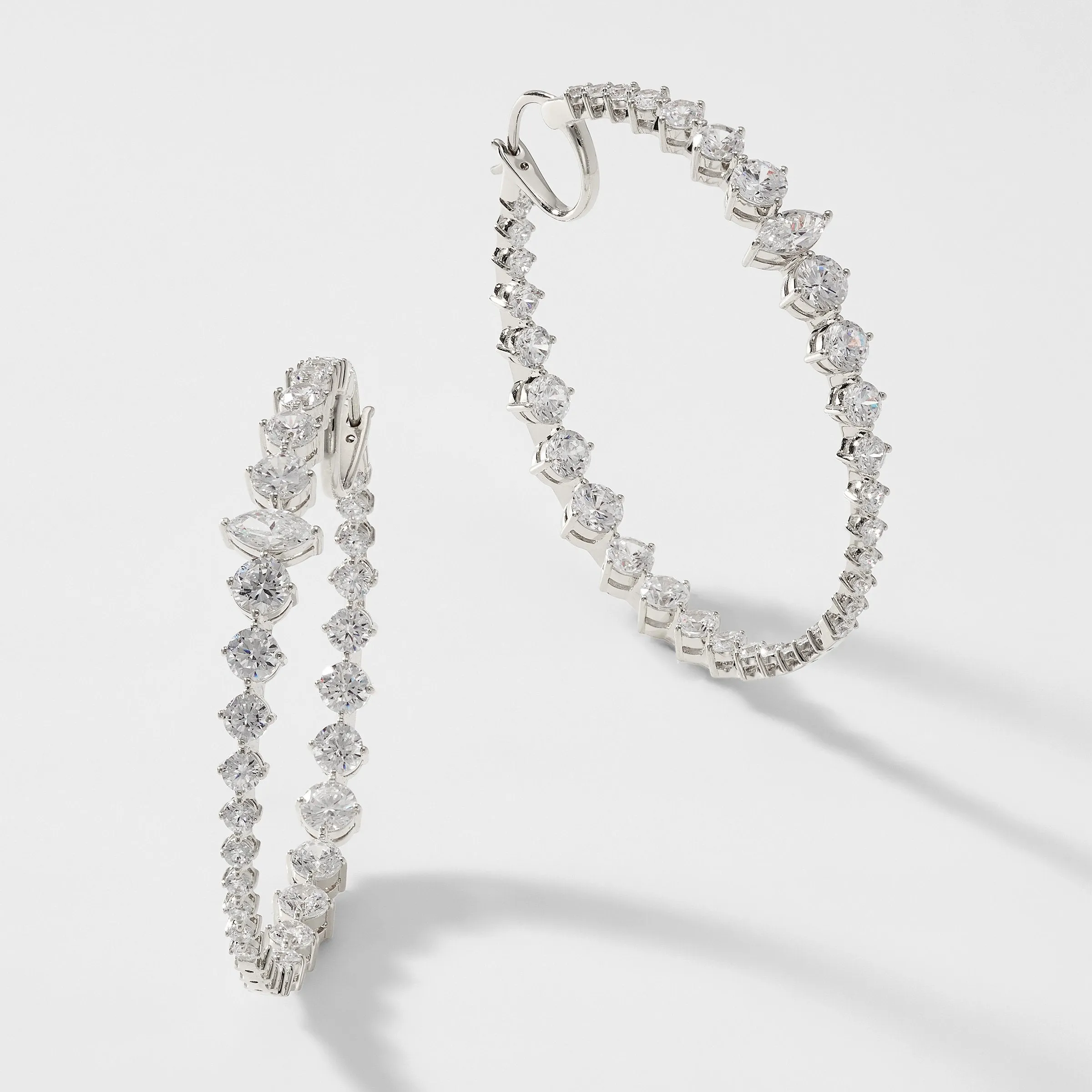 LEAH STATEMENT HOOP EARRINGS