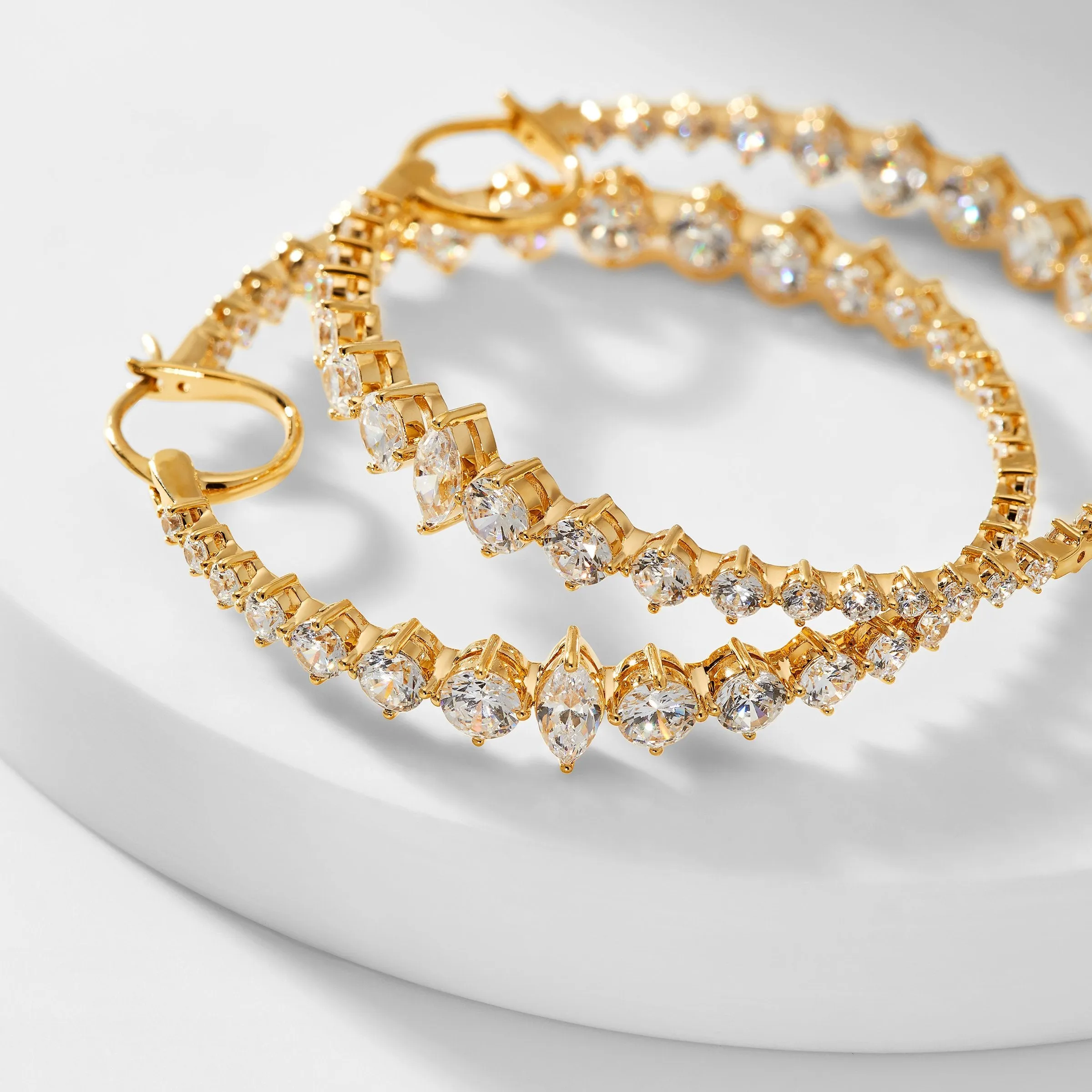 LEAH STATEMENT HOOP EARRINGS