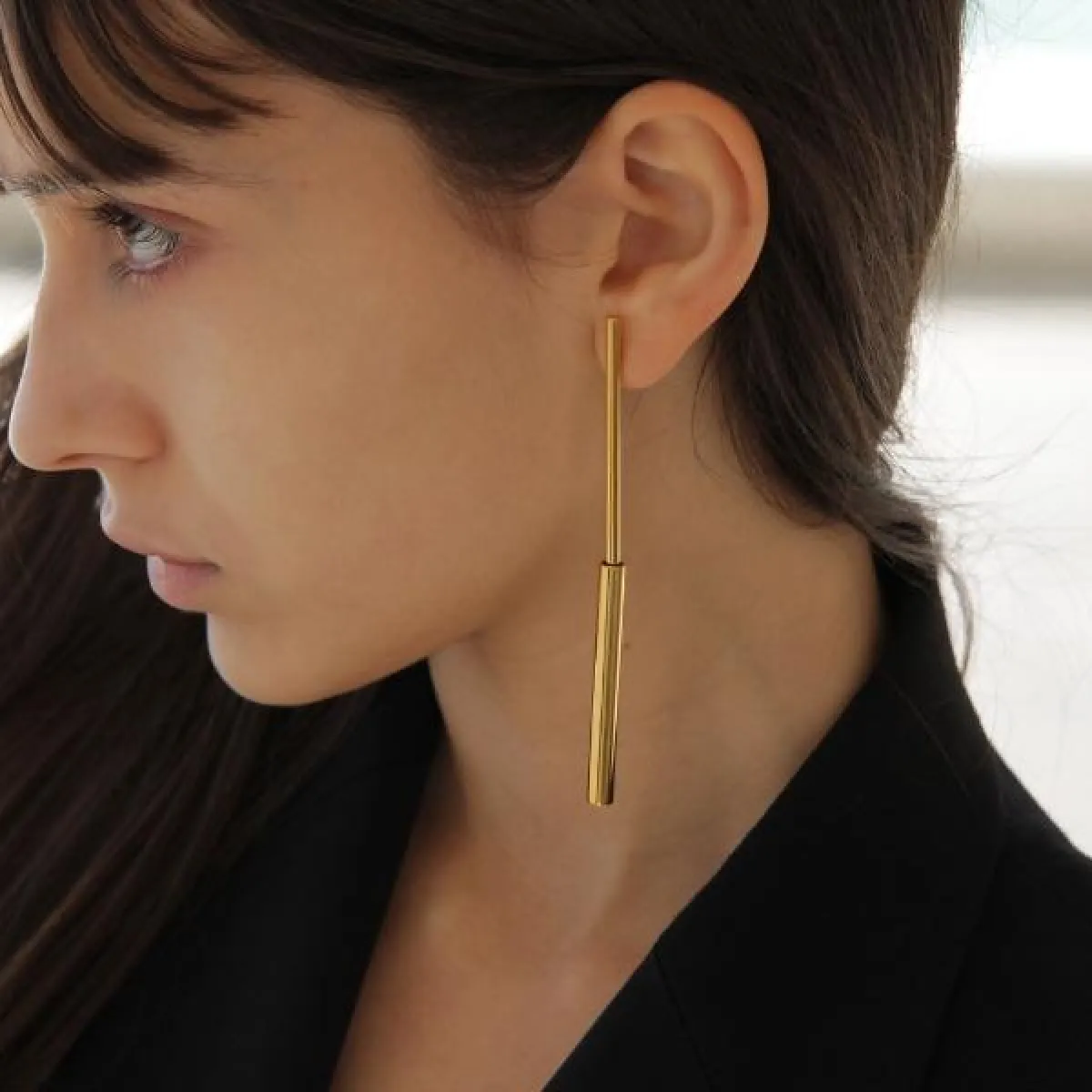 Long Senzill Line Statement Earrings
